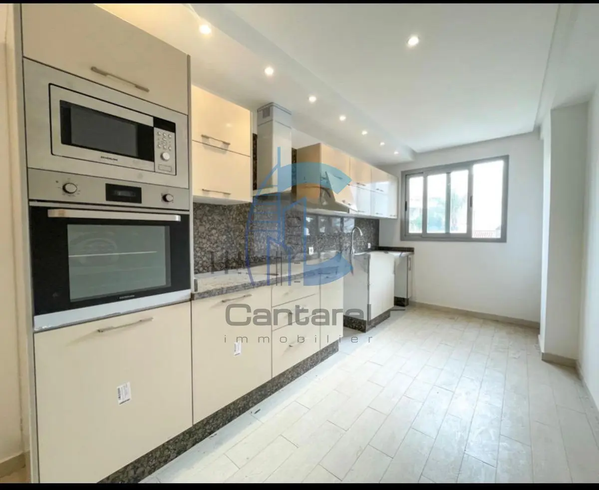 للإيجار | شقة مرتفعة بمساحة 159 متر مربع – مزرعة بريتون – 3 غرف نوم – بلكونة - detail.photo 2