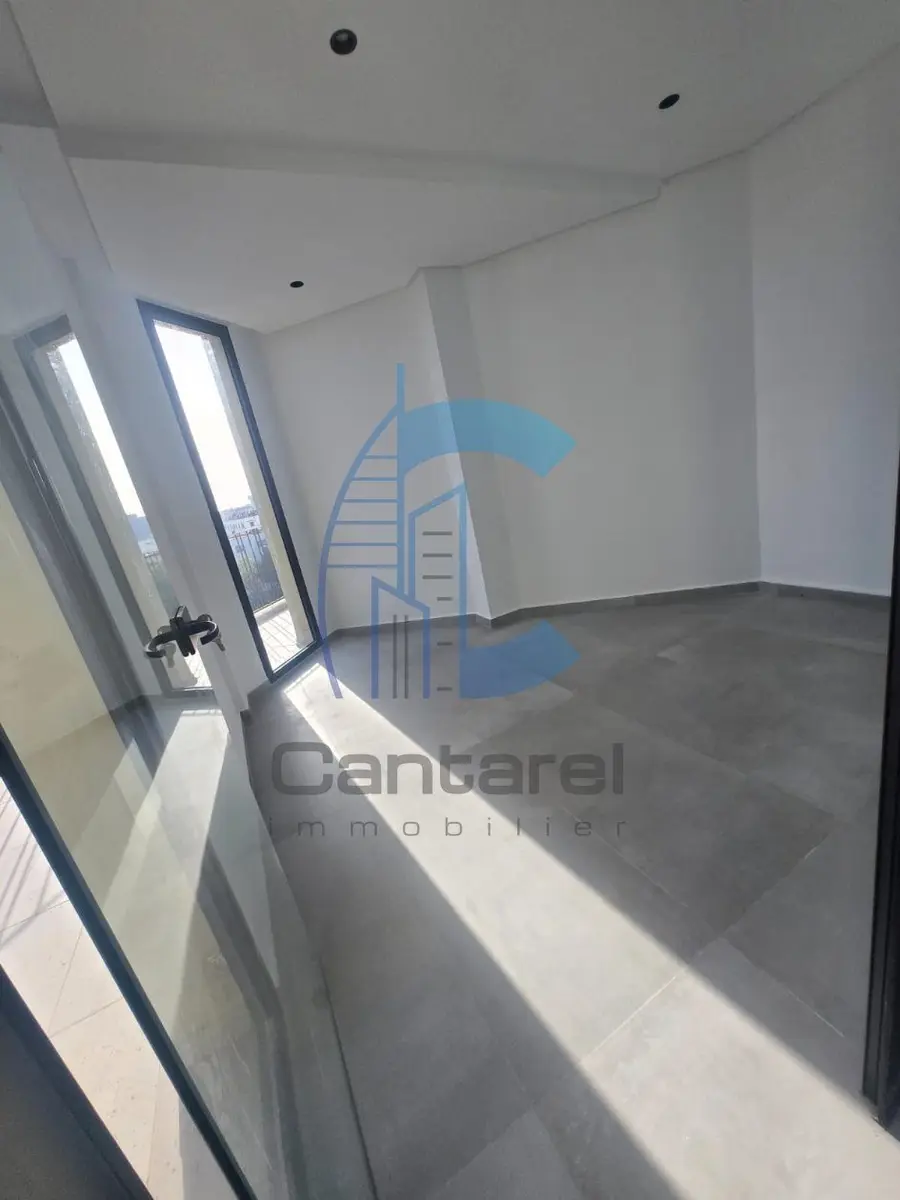 عيادة طبية جيدة الترتيب للإيجار في فال فلوري - detail.photo 5