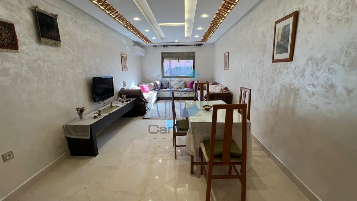 RENOVATED FURNISHED 2-BEDROOM APARTMENT WITH BALCONY AND POOL VIEW FOR RENT - SEMLALIA MARRAKECH - detail.photo 6