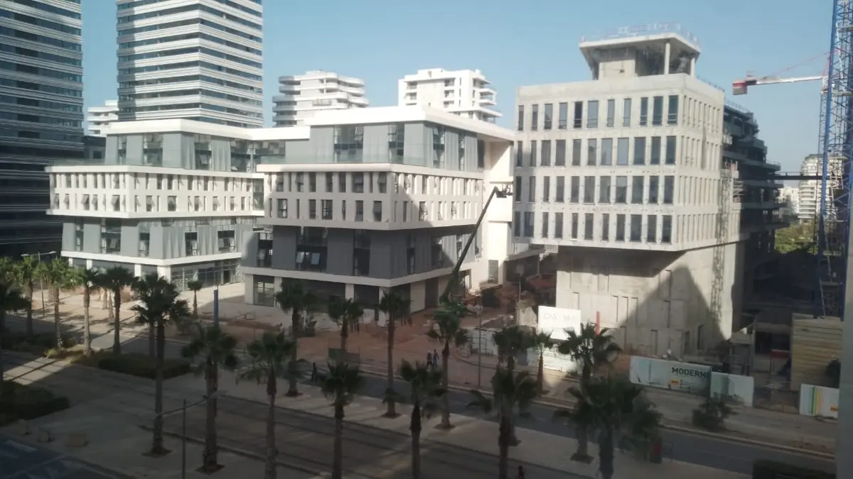 PREMIEUM OFFICE FOR RENTAL -CFC- - detail.photo 1