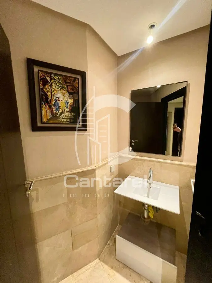 Apartment for sale in the heart of the Golden Triangle in Casablanca - Photo 4