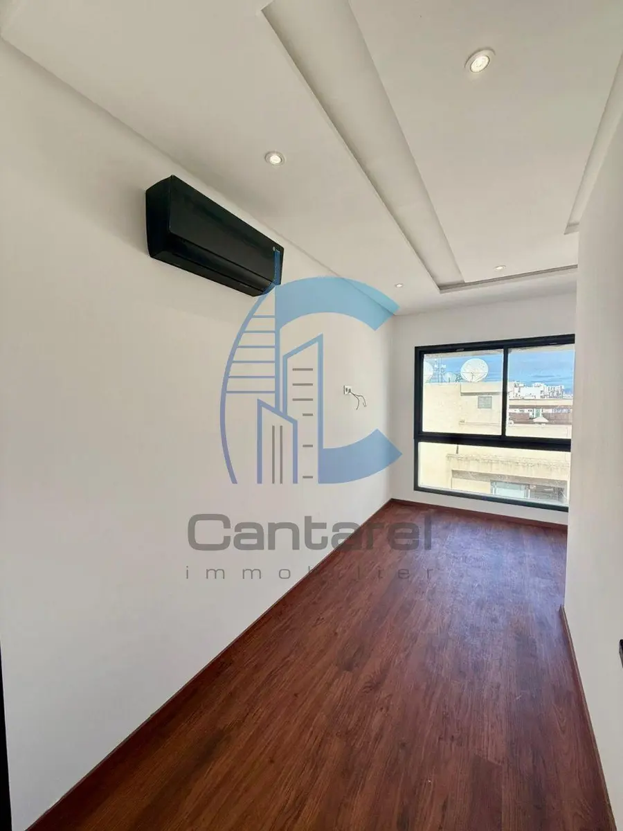 Appartement à la location dans le quartier Abdelmoumen à Casablanca - Photo 4