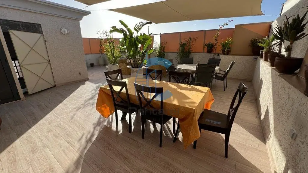 فيلا للبيع طريق مراكش الدار البيضاء مع مسبح وحديقة - صورة 13
