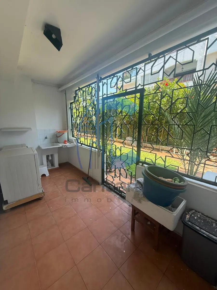 Appartement à la location dans le quartier Ghandi à Casablanca avec jardin - Photo 1