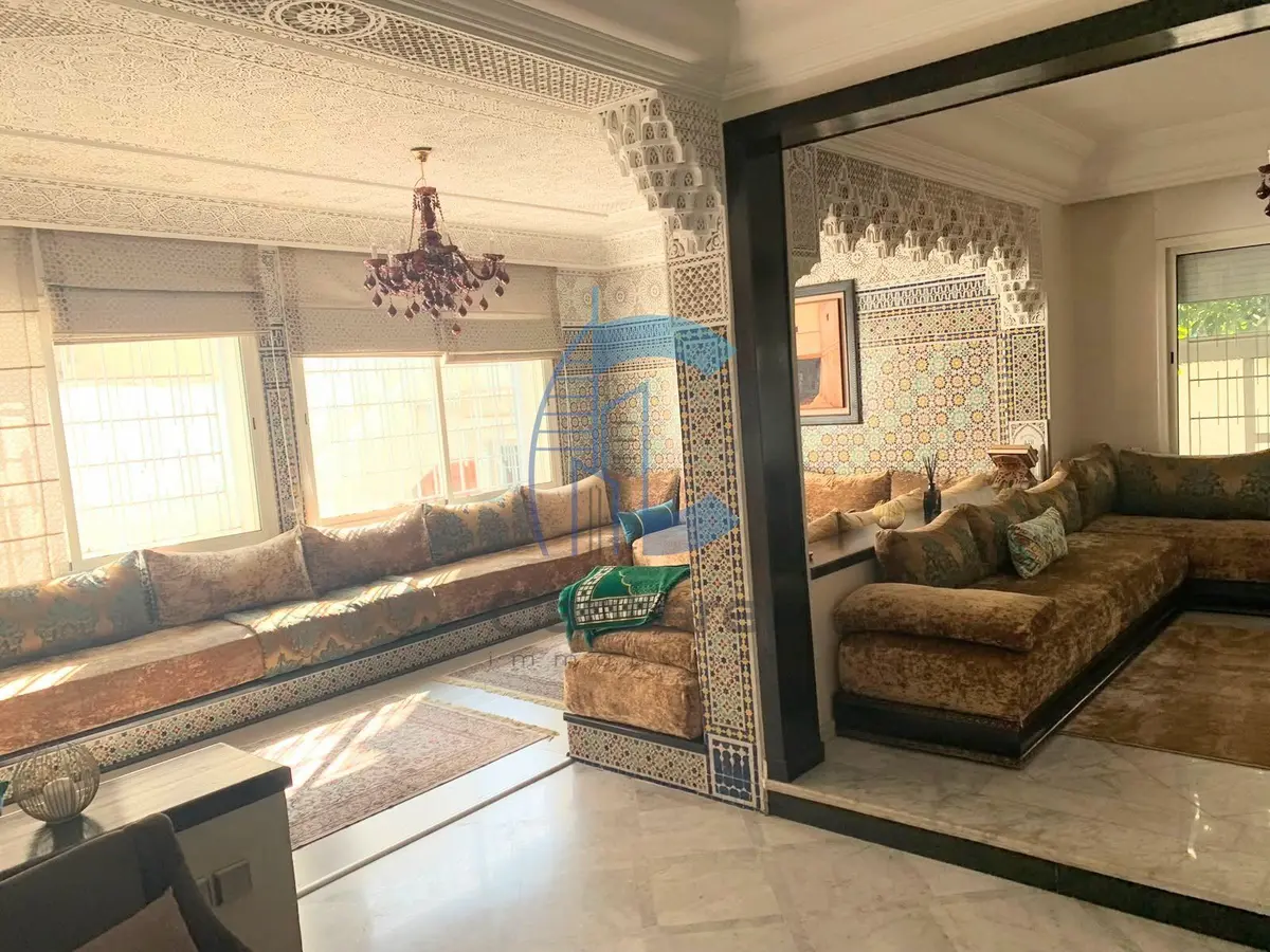 فيلا بمساحة 400 م2 مع حديقة بالحي الحساني بالقرب من الترامواي - صورة 5