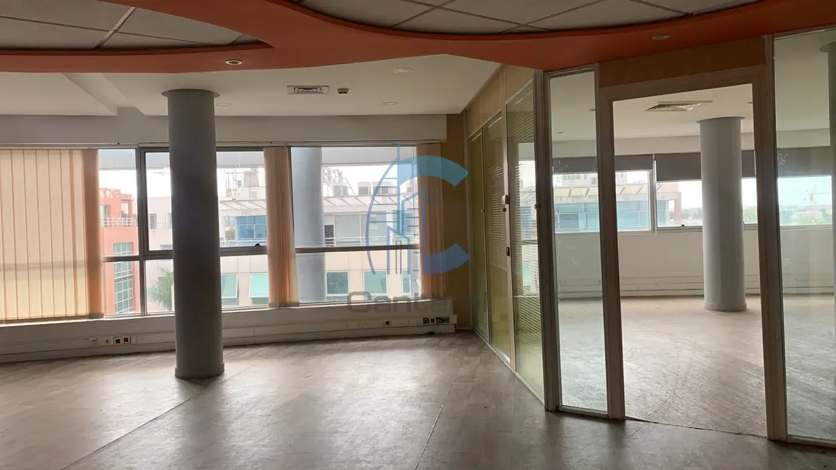 Bureau de 300 m² à Sidi Maârouf, lumineux, parking et sécurité inclus - صورة 10