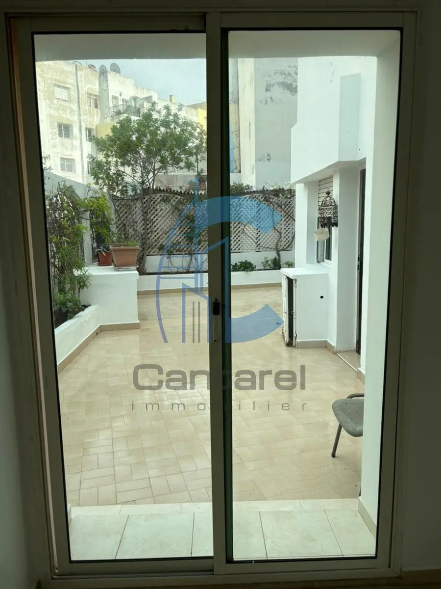 Appartement spacieux 200 m² à Racine Casablanca avec terrasses et parking - صورة 2