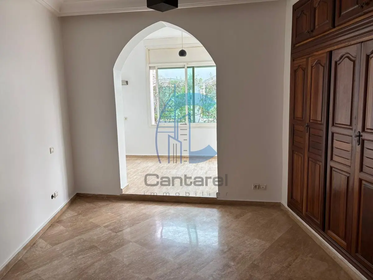 Appartement spacieux 200 m² à Racine Casablanca avec terrasses et parking - صورة 3