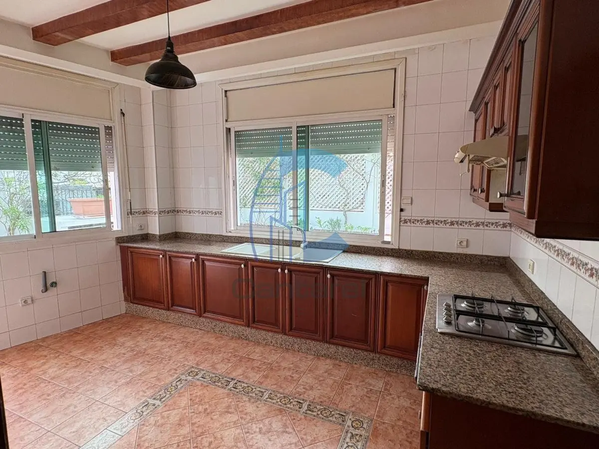Appartement spacieux 200 m² à Racine Casablanca avec terrasses et parking - صورة 7