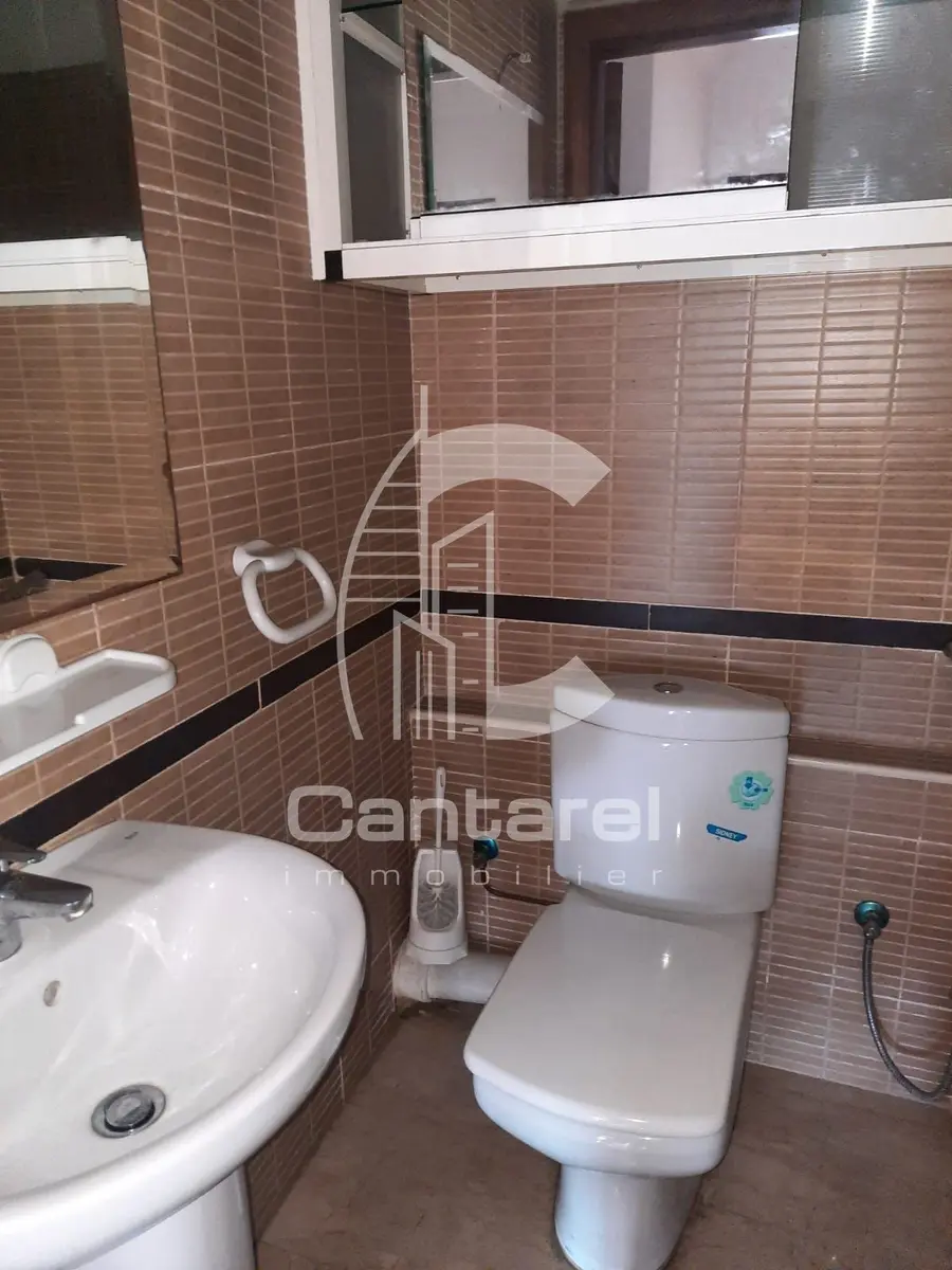 Appartement spacieux 140 m2 à La Gironde 3 chambres 2 salles de bain garage - صورة 9