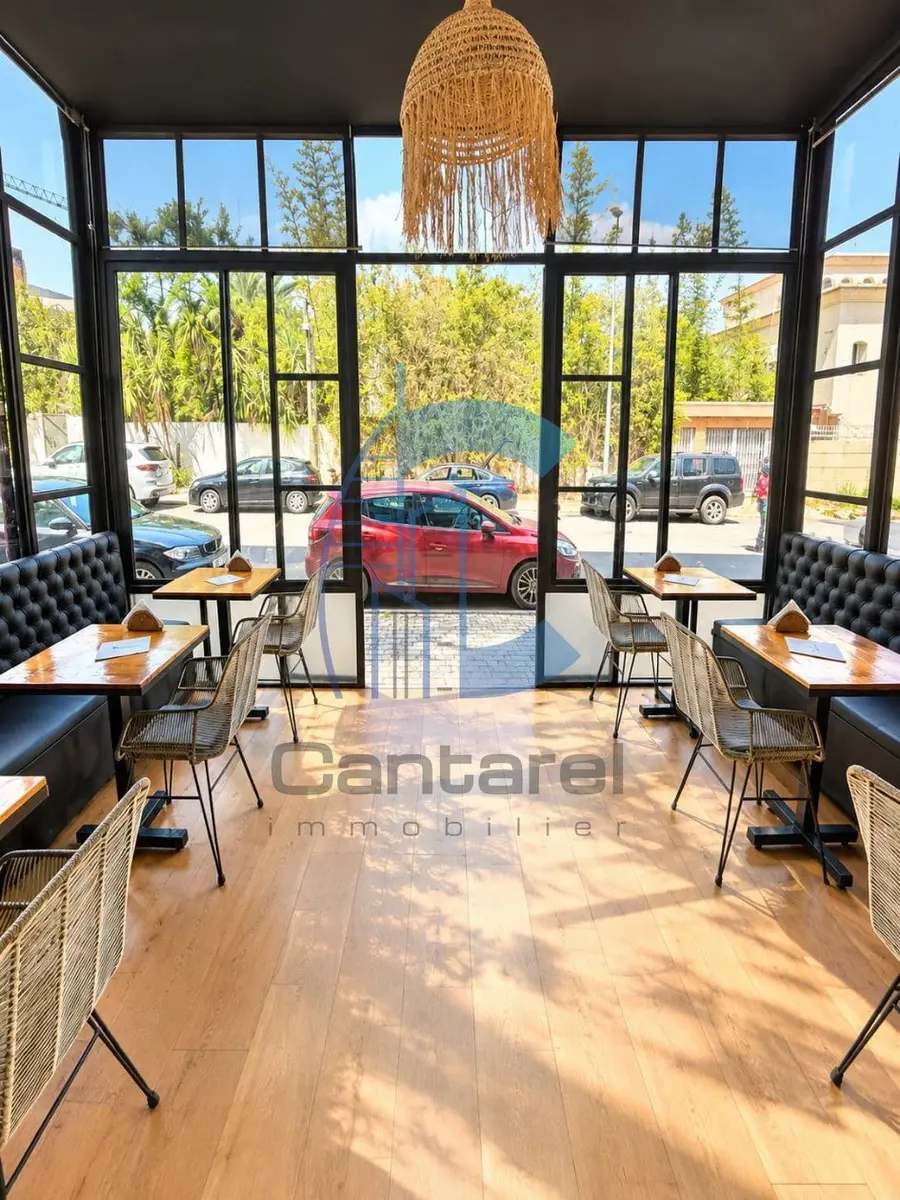 Local commercial à louer à Oasis Casablanca, terrasse et espace polyvalent - صورة 1