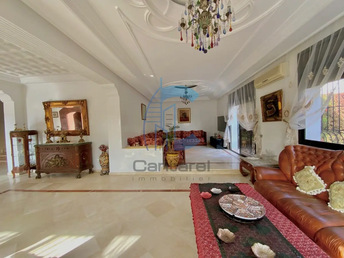 Villa spacieuse à Mohammedia Al Aalia, 560 m², 5 chambres, jardin - صورة 1