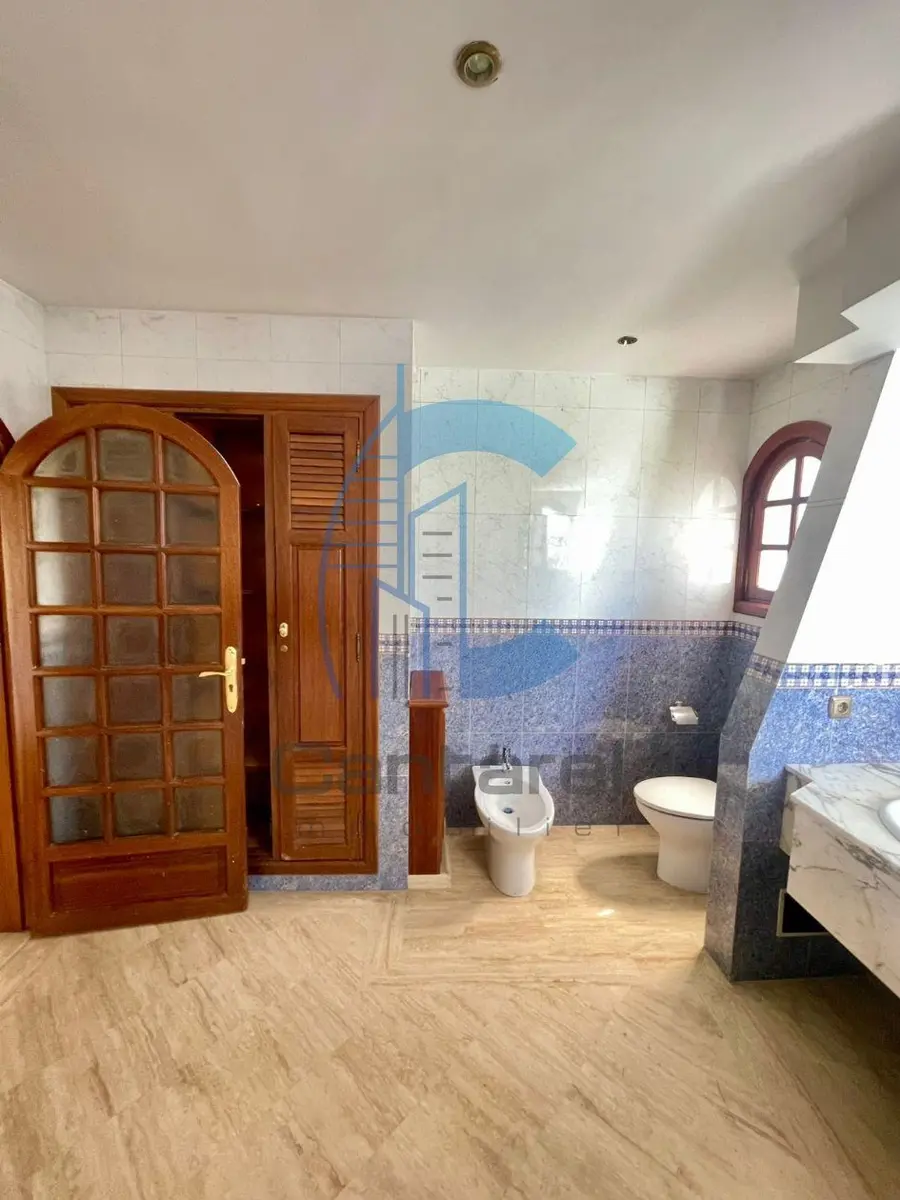 Villa à louer Casablanca Oasis 4 chambres, piscine, jardin et balcon - صورة 28