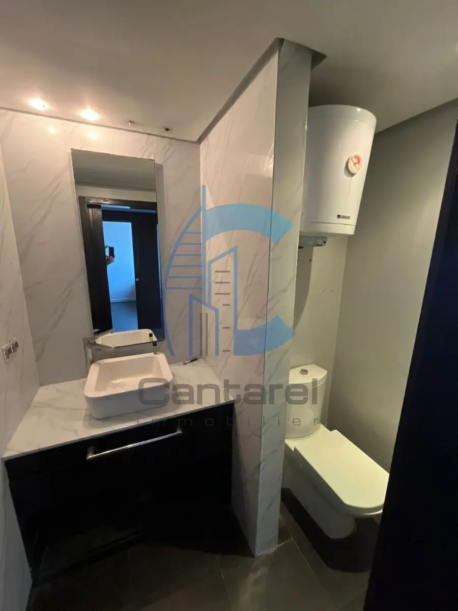 Bureau duplex 160 m² à louer au 9ème étage Maârif Extension - Photo 5