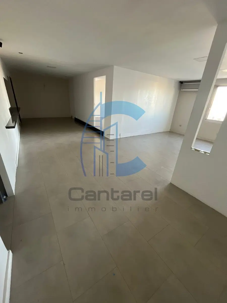 Bureau duplex 160 m² à louer au 9ème étage Maârif Extension - Photo 14