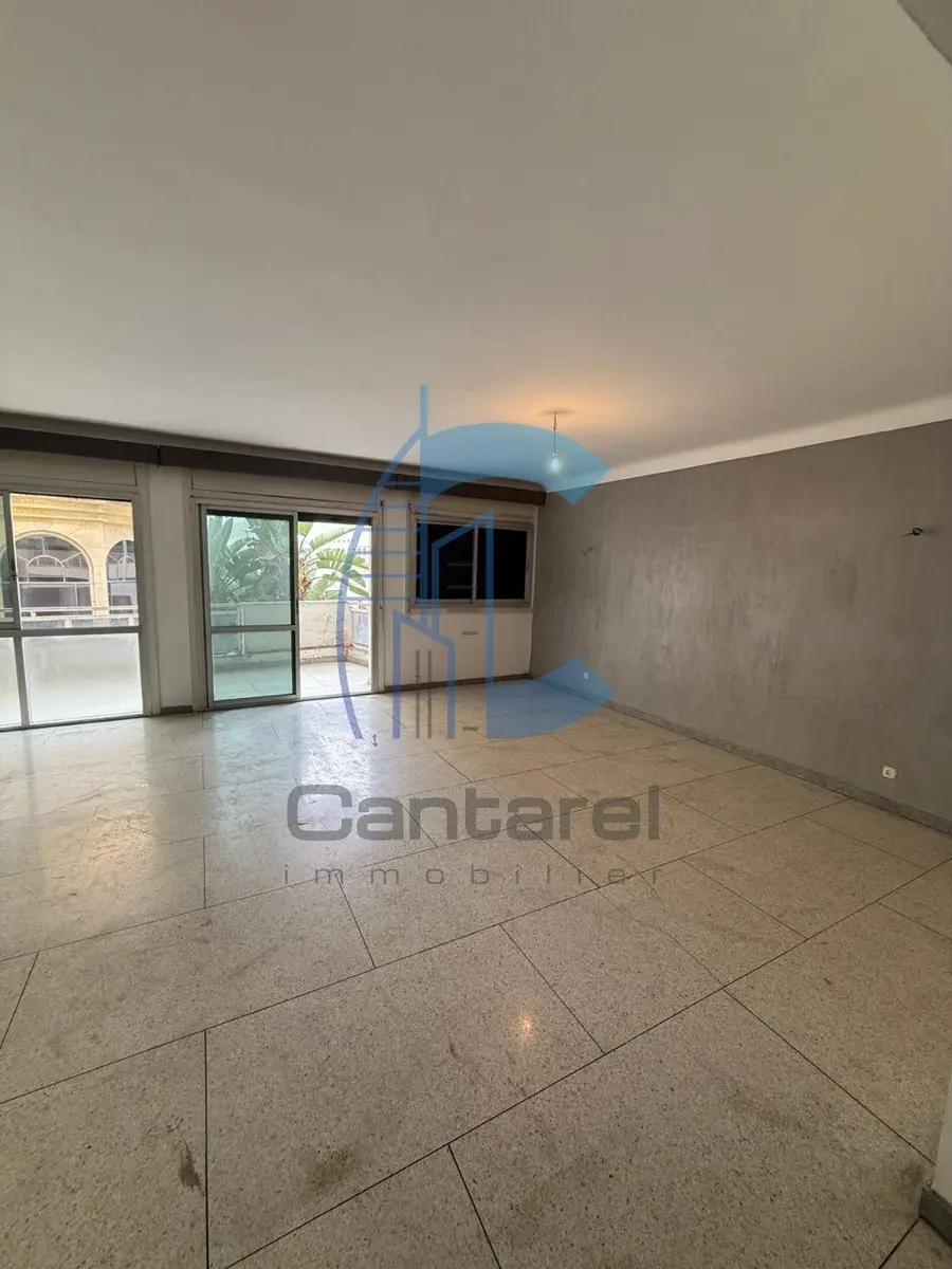 Appartement spacieux 250 m² avec cour de 60 m² à Mers Sultan - صورة 1