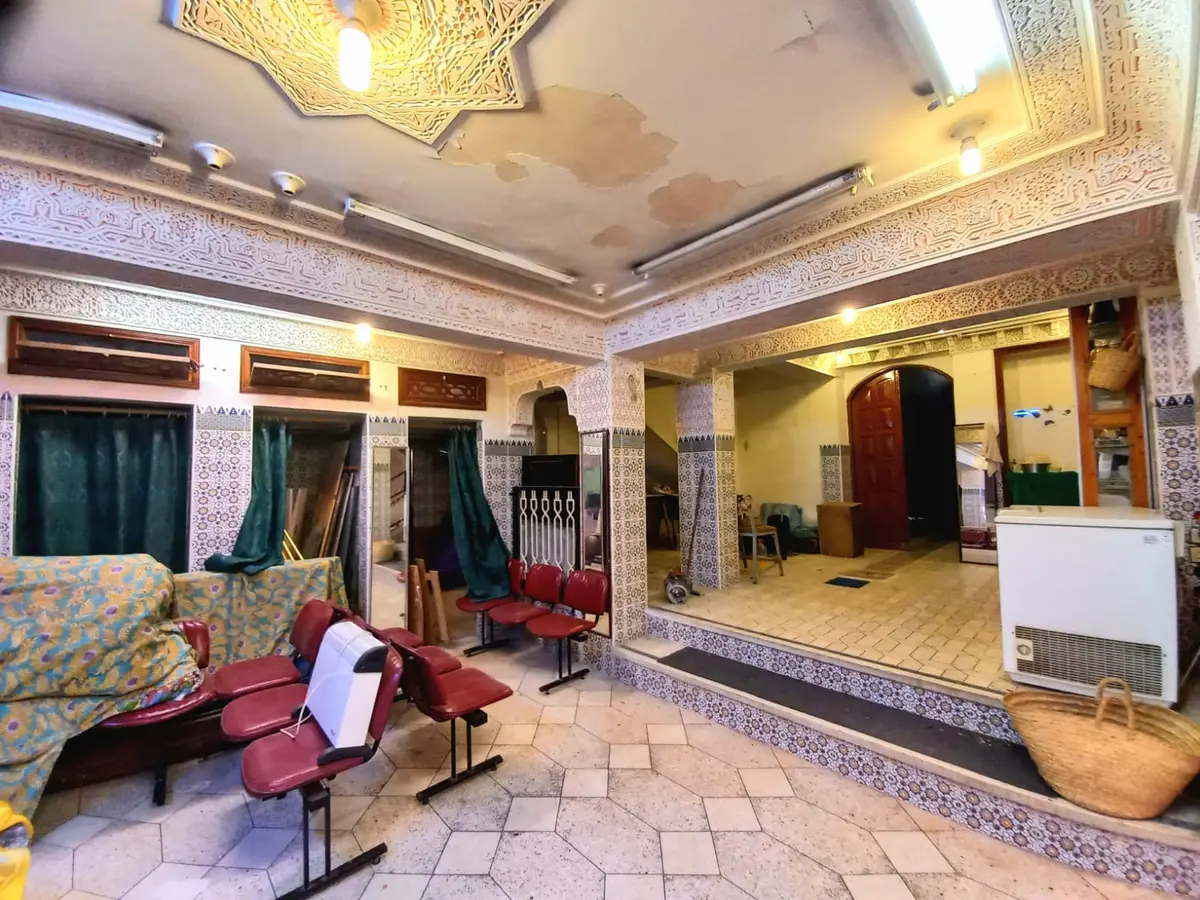 Local commercial à vendre à Fès — 3 200 000 DH - Photo 2