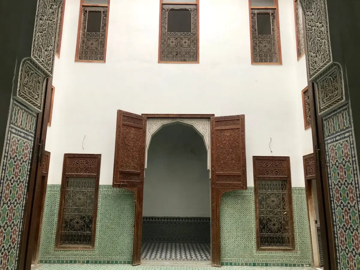 Maison 10 chambres à vendre à Batha — 4 000 000 DH - Photo 1