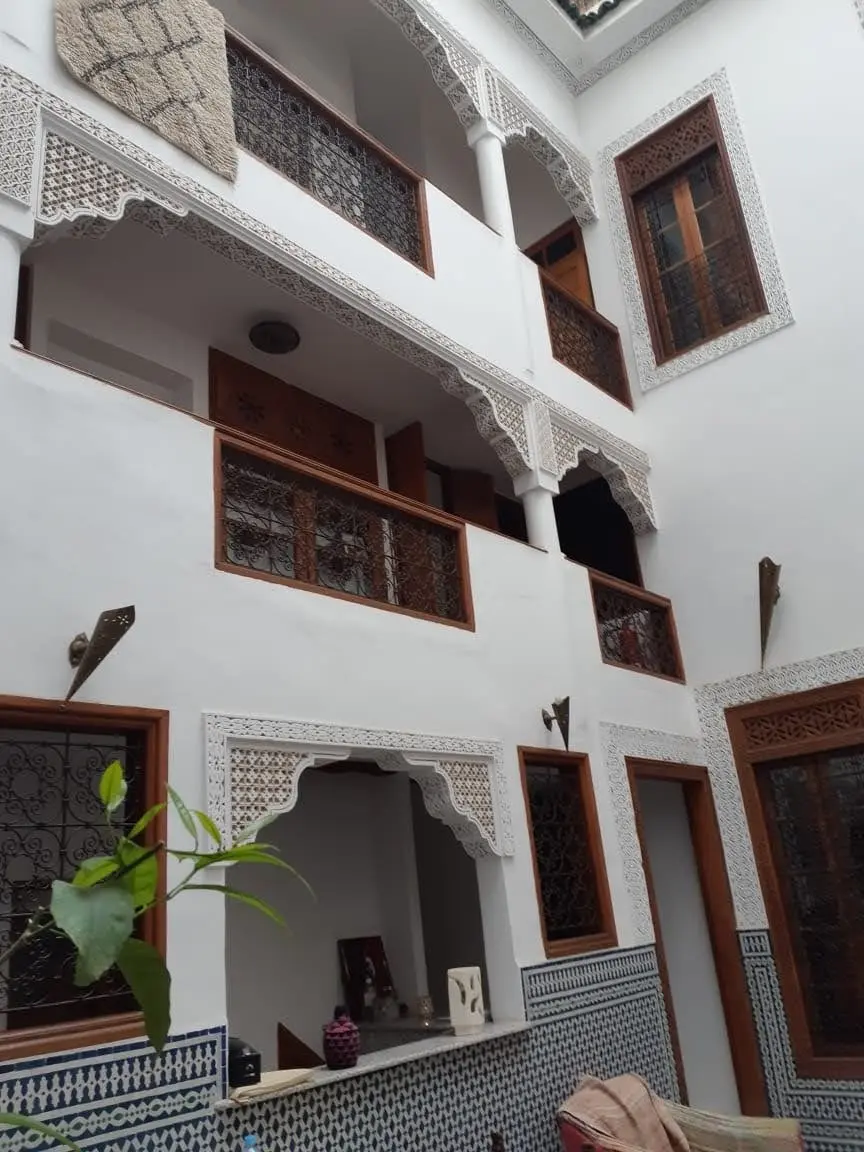 Riad 6 chambres à vendre à Batha — 3 600 000 DH - Photo 2
