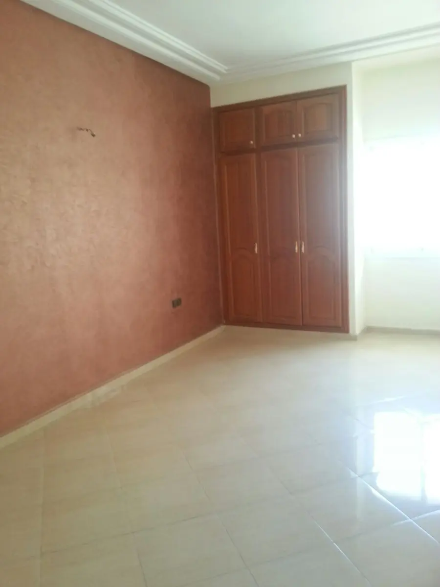 Duplex 3 chambres à vendre à Route Aïn Chkef — 1 350 000 DH - صورة 9