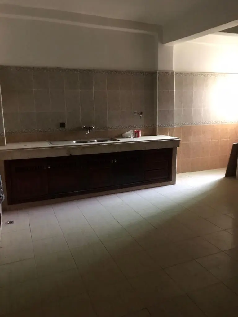 Appartement 3 chambres à vendre à Route de Sefrou — 680 000 DH - Photo 1