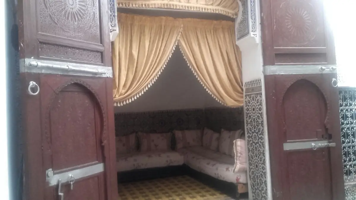 Rez-de-chaussée 8 chambres à vendre à Fès — 300 000 DH - Photo 2