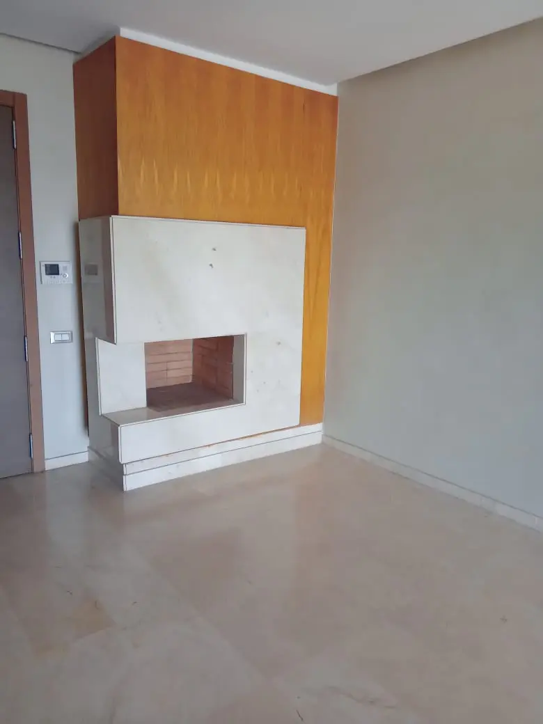 Appartement 4 chambres à vendre à Champs de Courses — 1 800 000 DH - صورة 5
