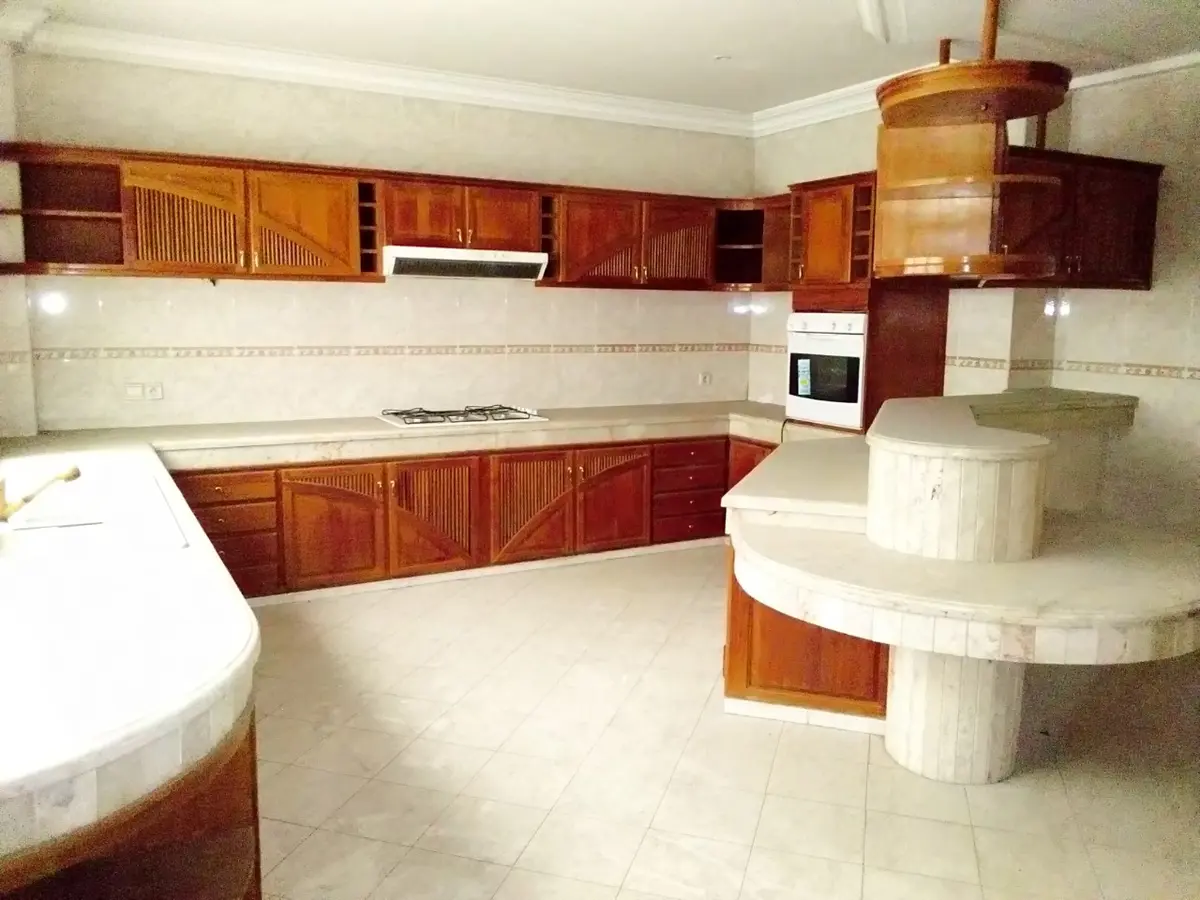 Appartement 3 chambres à vendre à Champs de Courses — 2 000 000 DH - صورة 1
