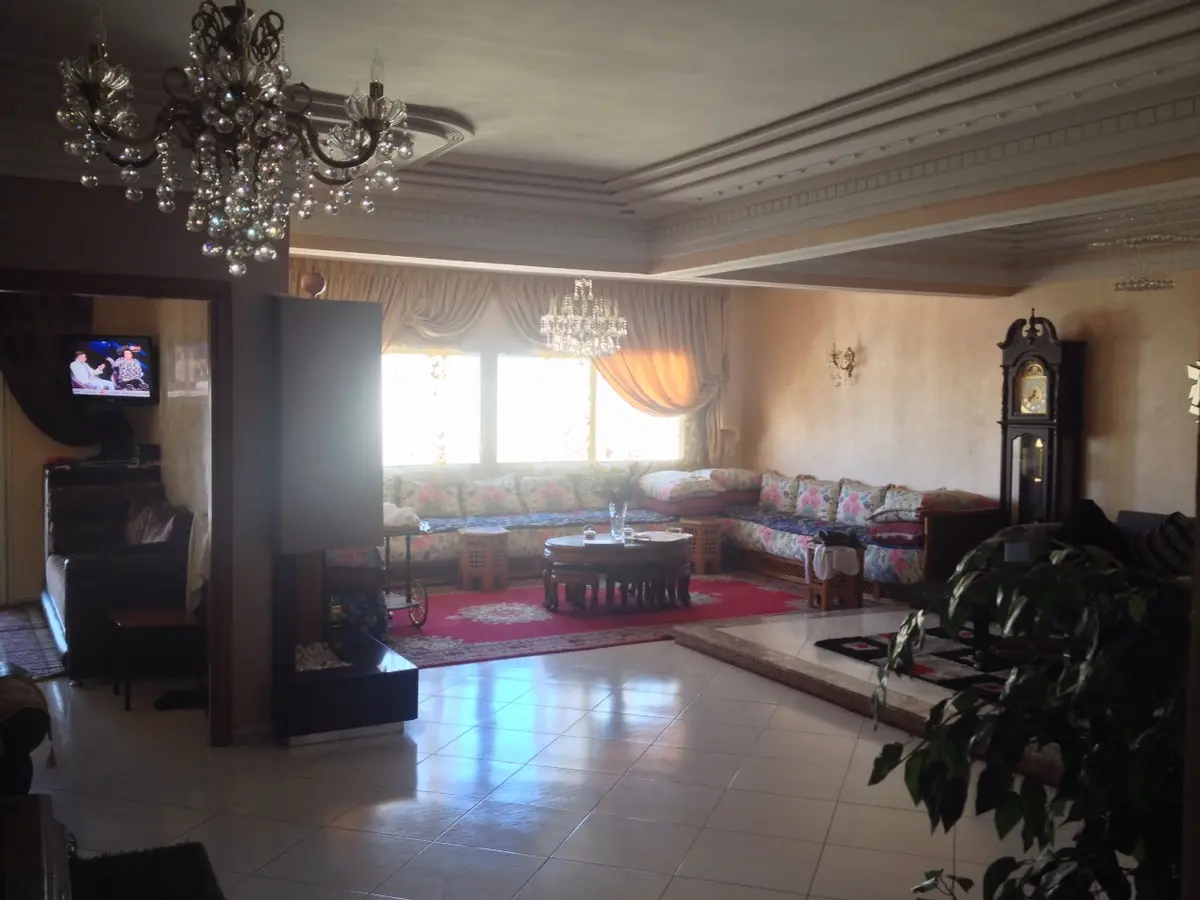 Appartement 4 chambres à vendre à Fès — 950 000 DH - Photo 1