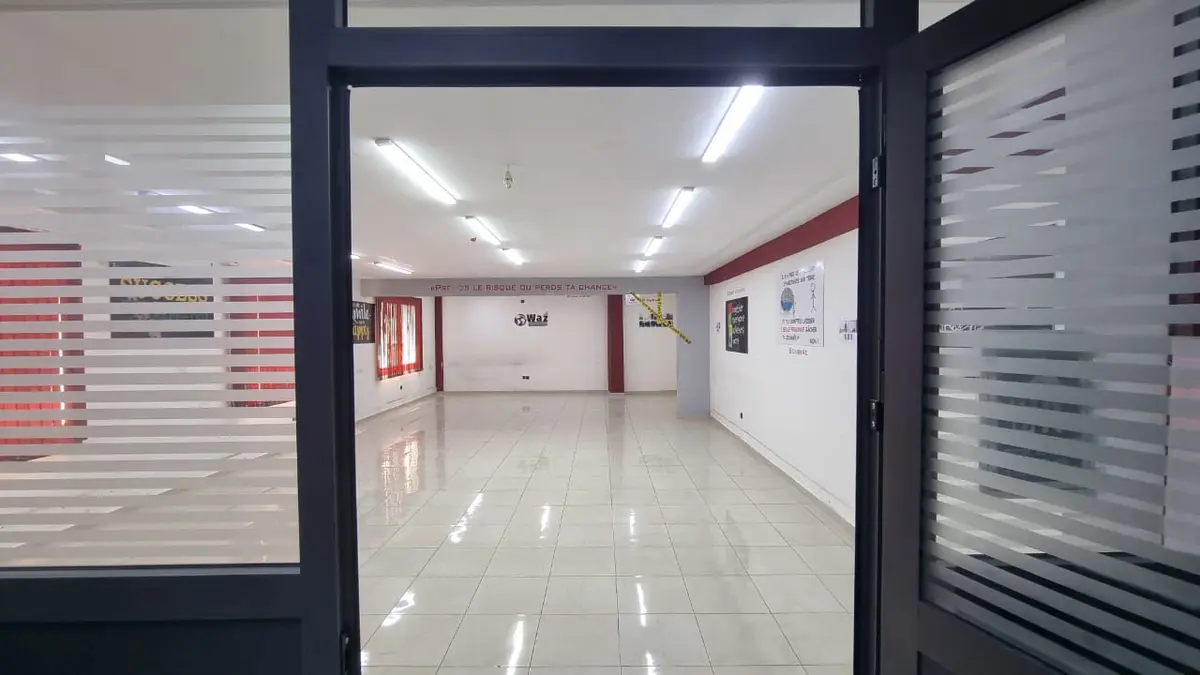 Bureau à louer à Centre-Ville — 7 000 DH/mois - Photo 1