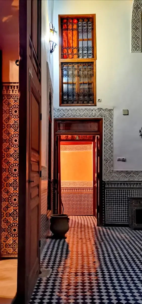 Riad 6 chambres à vendre à Batha — 5 500 000 DH - صورة 9