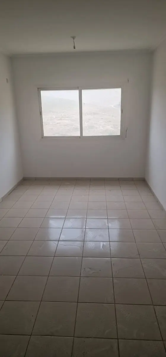 Appartement 3 chambres à vendre à Oued Fès — 350 000 DH - صورة 1