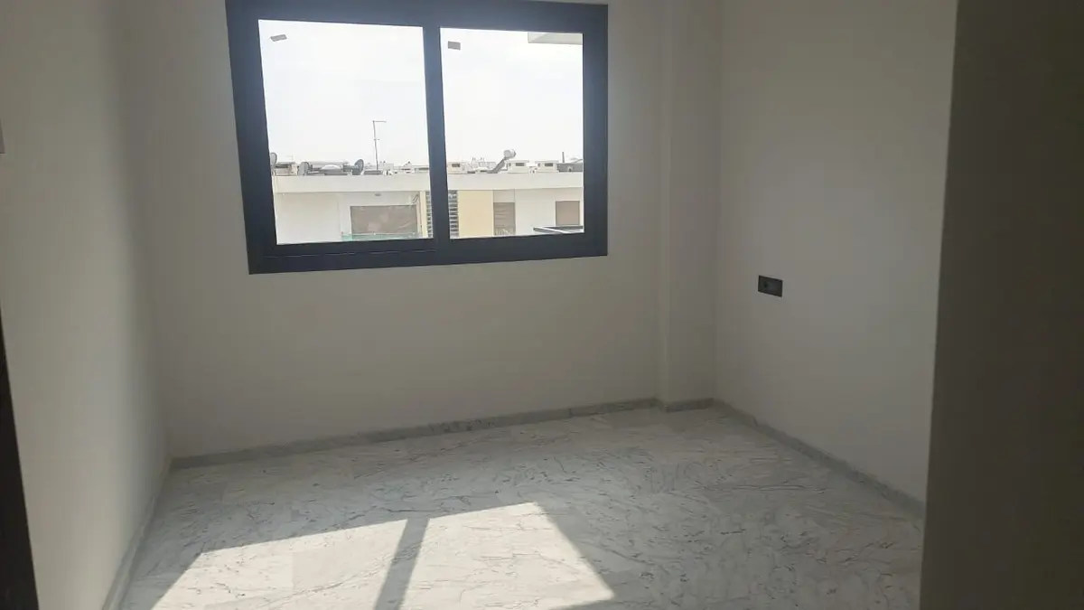 Appartement 4 chambres à vendre à Champs de Courses — 2 275 000 DH - Photo 4