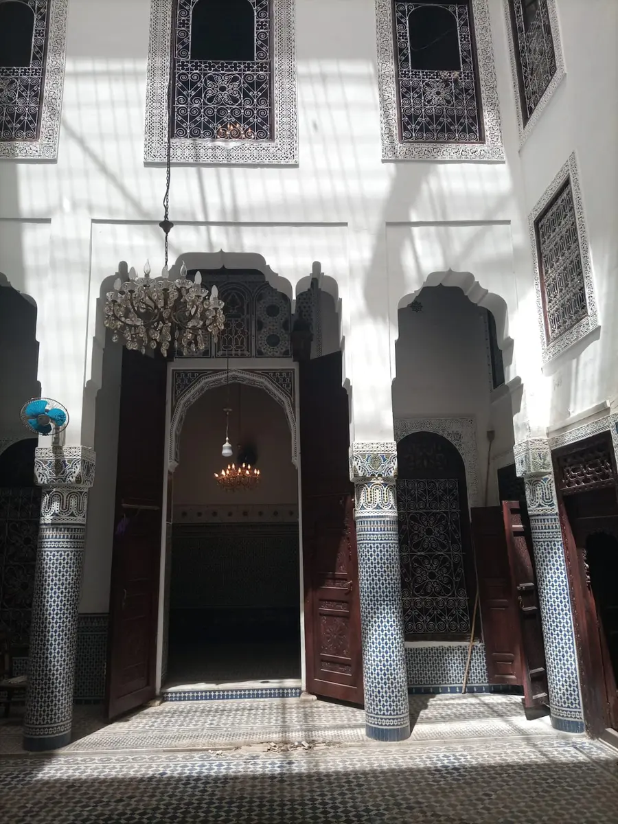 Maison 6 chambres à vendre à Bab Khoukha — 1 100 000 DH - Photo 1