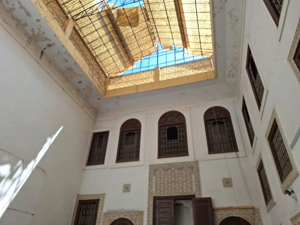 Maison 7 chambres à vendre à Batha — 2 600 000 DH - Photo 2