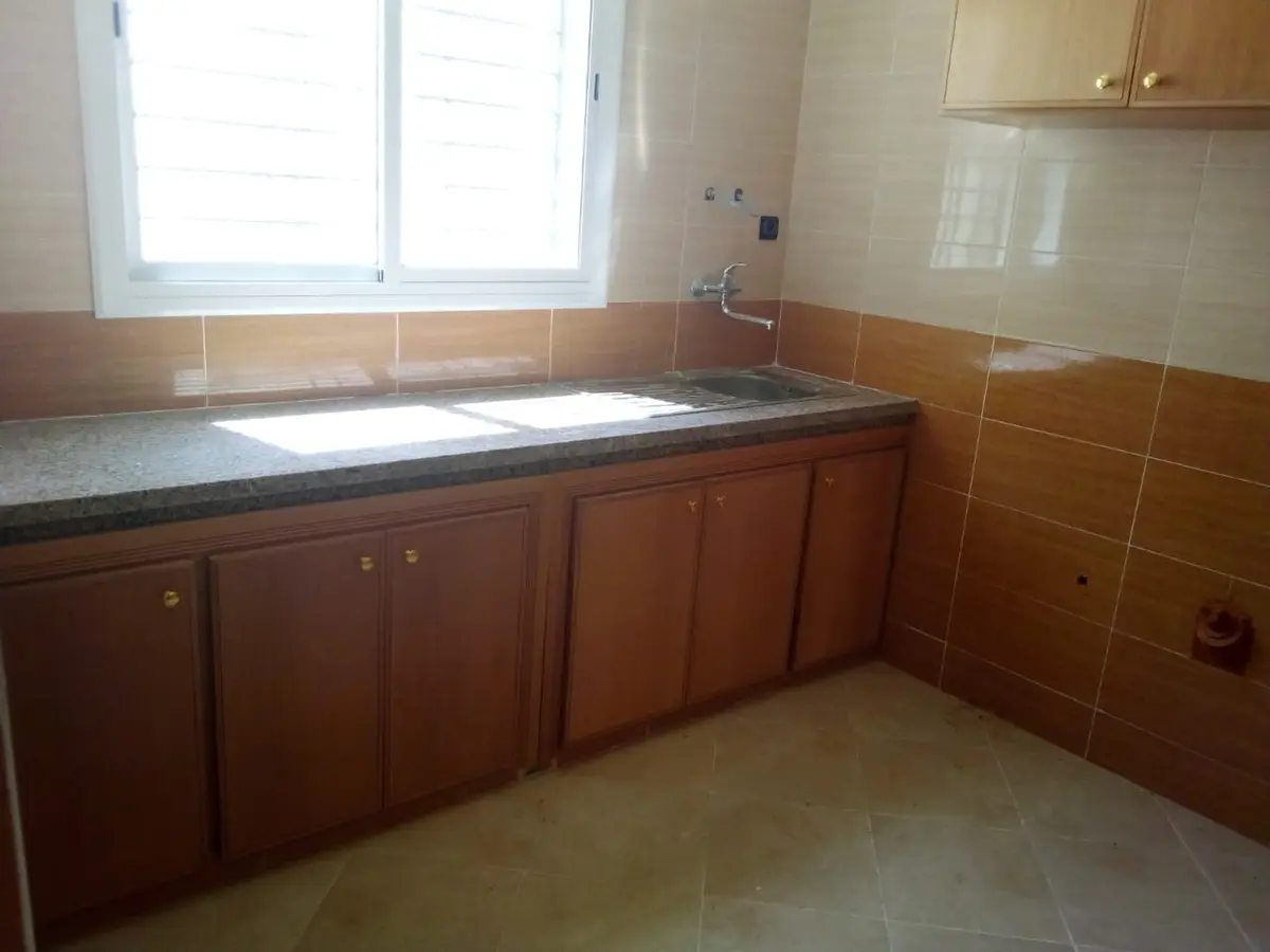 Appartement 2 chambres à vendre à Fès — 360 000 DH - Photo 1