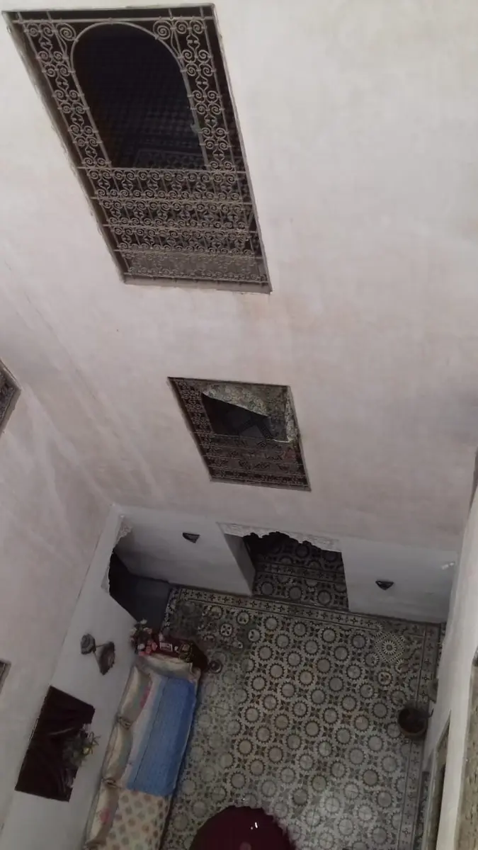 Maison 10 chambres à vendre à Batha — 800 000 DH - Photo 1