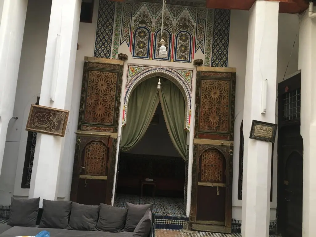 Local commercial 3 chambres à vendre à Talaa — 1 000 000 DH - Photo 2