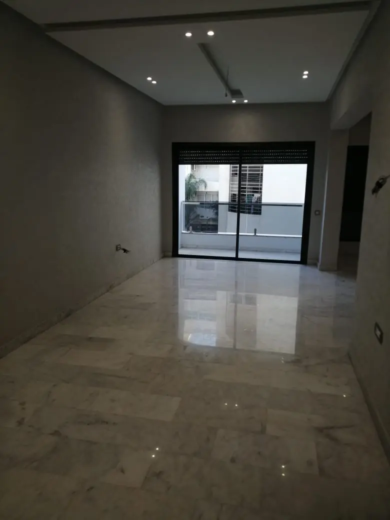 Appartement 4 chambres à vendre à Centre-Ville — 1 460 000 DH - Photo 1