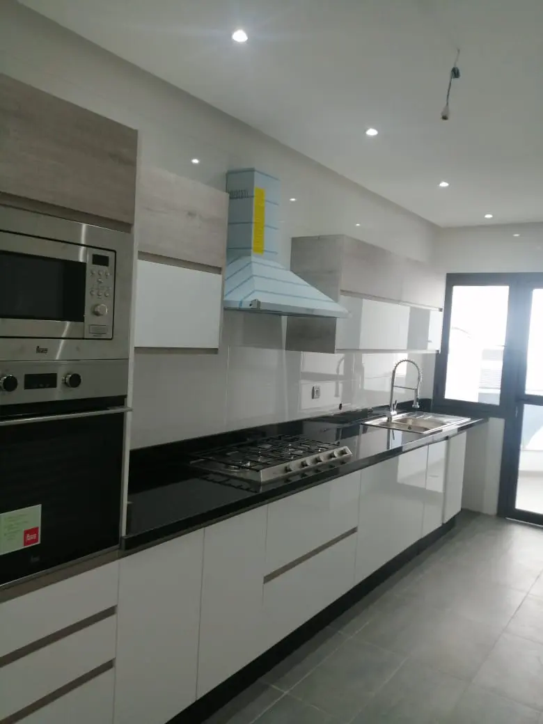 Appartement 4 chambres à vendre à Centre-Ville — 1 460 000 DH - Photo 2