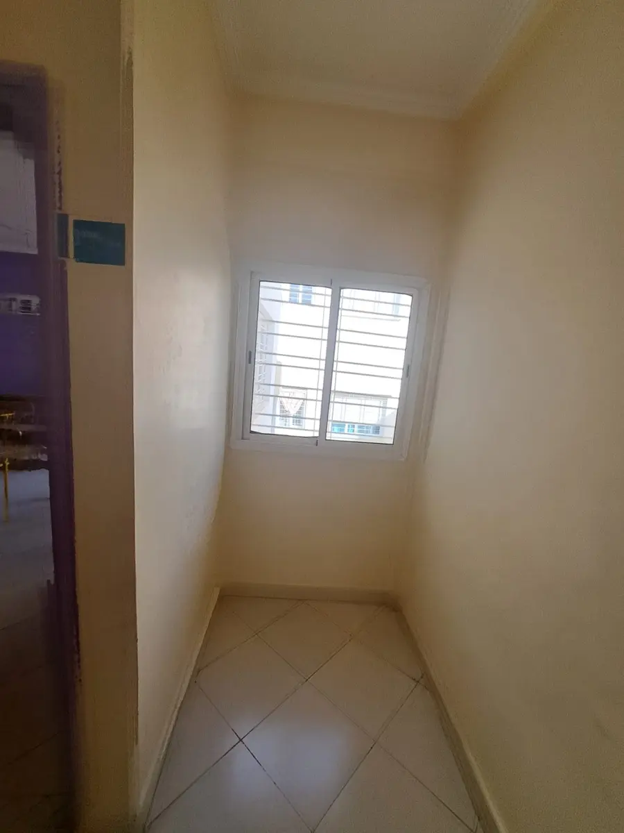 Local commercial 11 chambres à vendre à Route Aïn Chkef — 3 600 000 DH - Photo 7