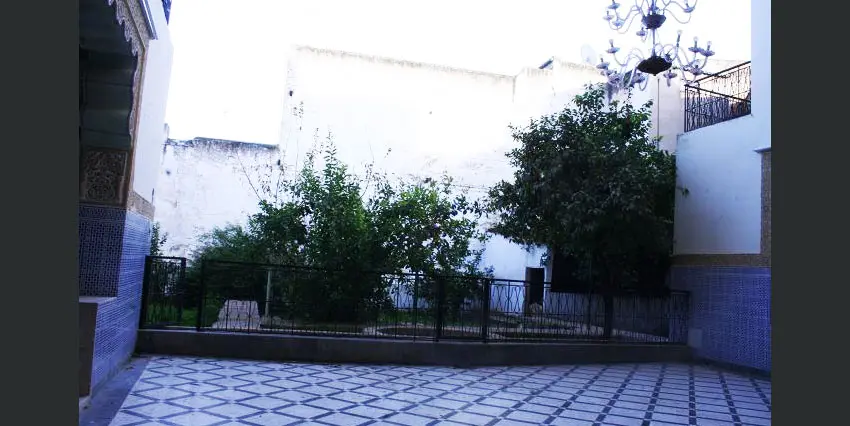 Riad 12 chambres à vendre à Fès — 5 000 000 DH - Photo 1