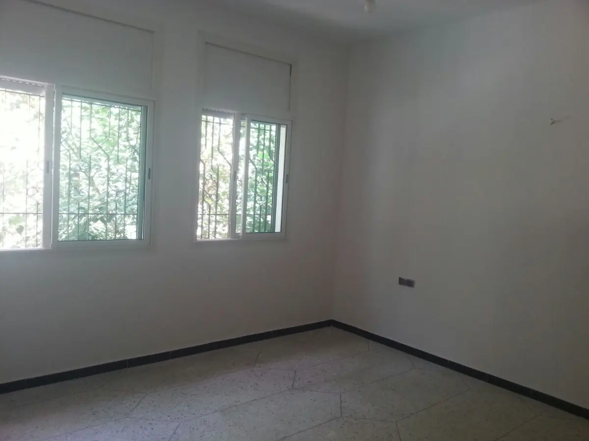 Appartement 2 chambres à vendre à Fès — 950 000 DH - صورة 4