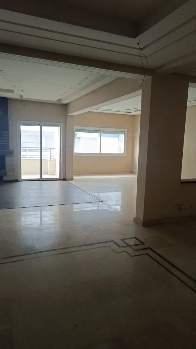 Appartement 3 chambres à louer à Champs de Courses — 8 000 DH/mois - Photo 1