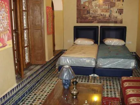 Maison 6 chambres à louer à Batha — 20 000 DH/mois - Photo 3