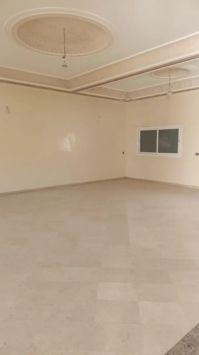 Villa 8 chambres à vendre à Route d'Imouzzer — 2 650 000 DH - Photo 1