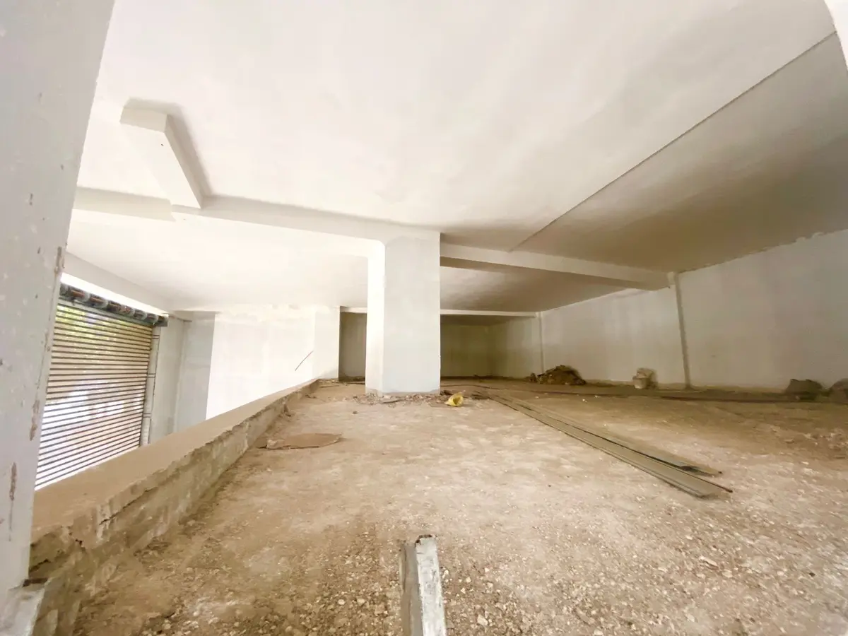 Local commercial à vendre à Avenue des FAR — 7 370 000 DH - صورة 1