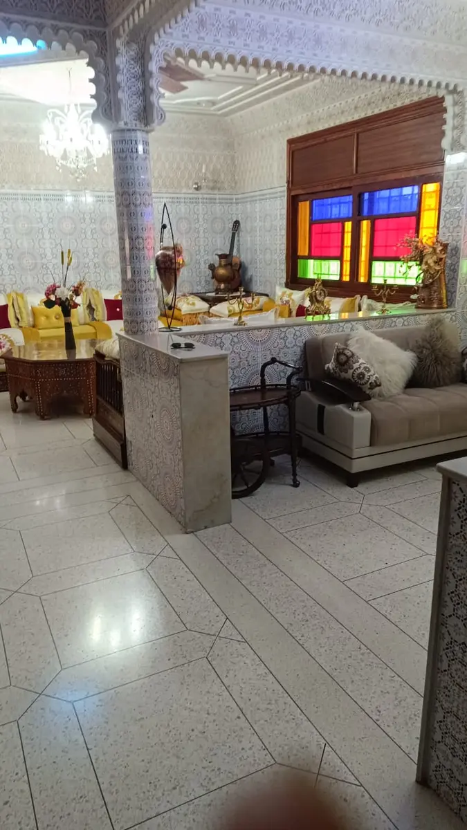 Immeuble 7 chambres à vendre à Route Aïn Smen — 2 800 000 DH - صورة 1