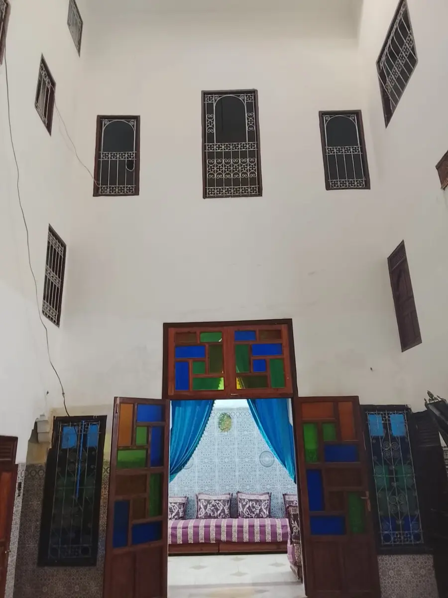 Maison 6 chambres à vendre à Qattanine — 1 400 000 DH - Photo 1