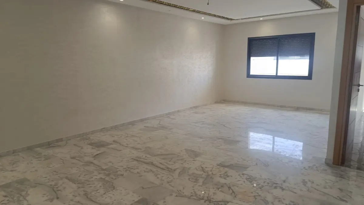 Appartement 3 chambres à vendre à Bourmana — 980 000 DH - Photo 1